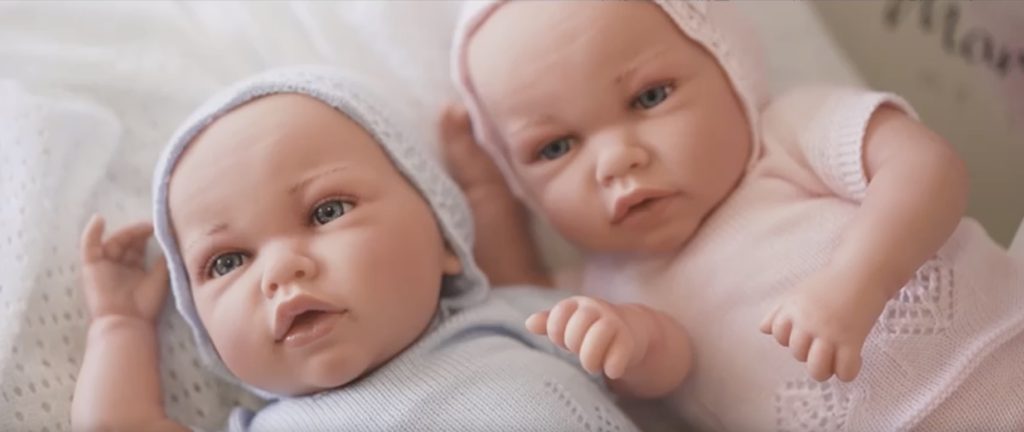 munecas frente a la tecnologia